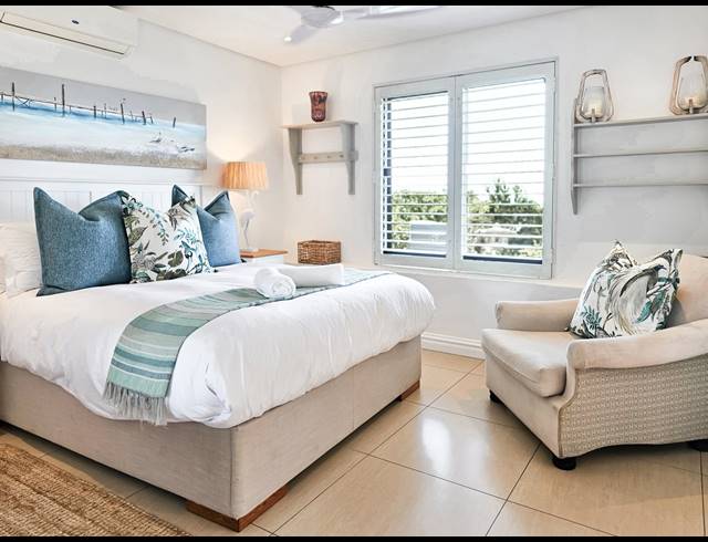 2 BEDROOM APARTMENT FOR SALE IN SHEFFIELD BEACH